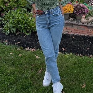 Zara 90s mom fit jeans